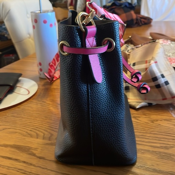 Lavish Leopard Bucket Handbag, Excellent Condition - Picture 6 of 8